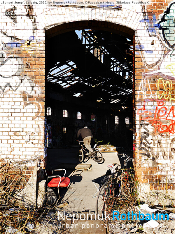 Sunset Jump, Leipzig 2020, by Nepomuk Rothbaum, © Pauseback Media 2020 Sunset Jump, Leipzig 2020, by Nepomuk Rothbaum, © Pauseback Media (Nikolaus Pauseback) 2020